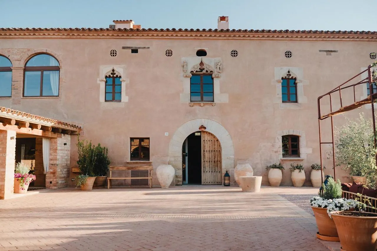 Hotel-Masia Can Farres contacts